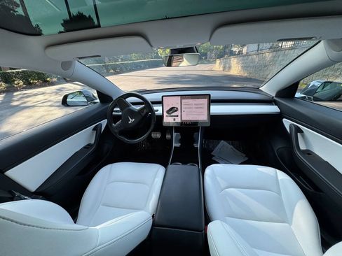 Used 2018 Tesla Model 3 Long Range AWD/4WD image 13