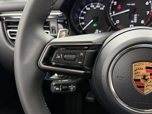 New 2026 Porsche Macan image 47