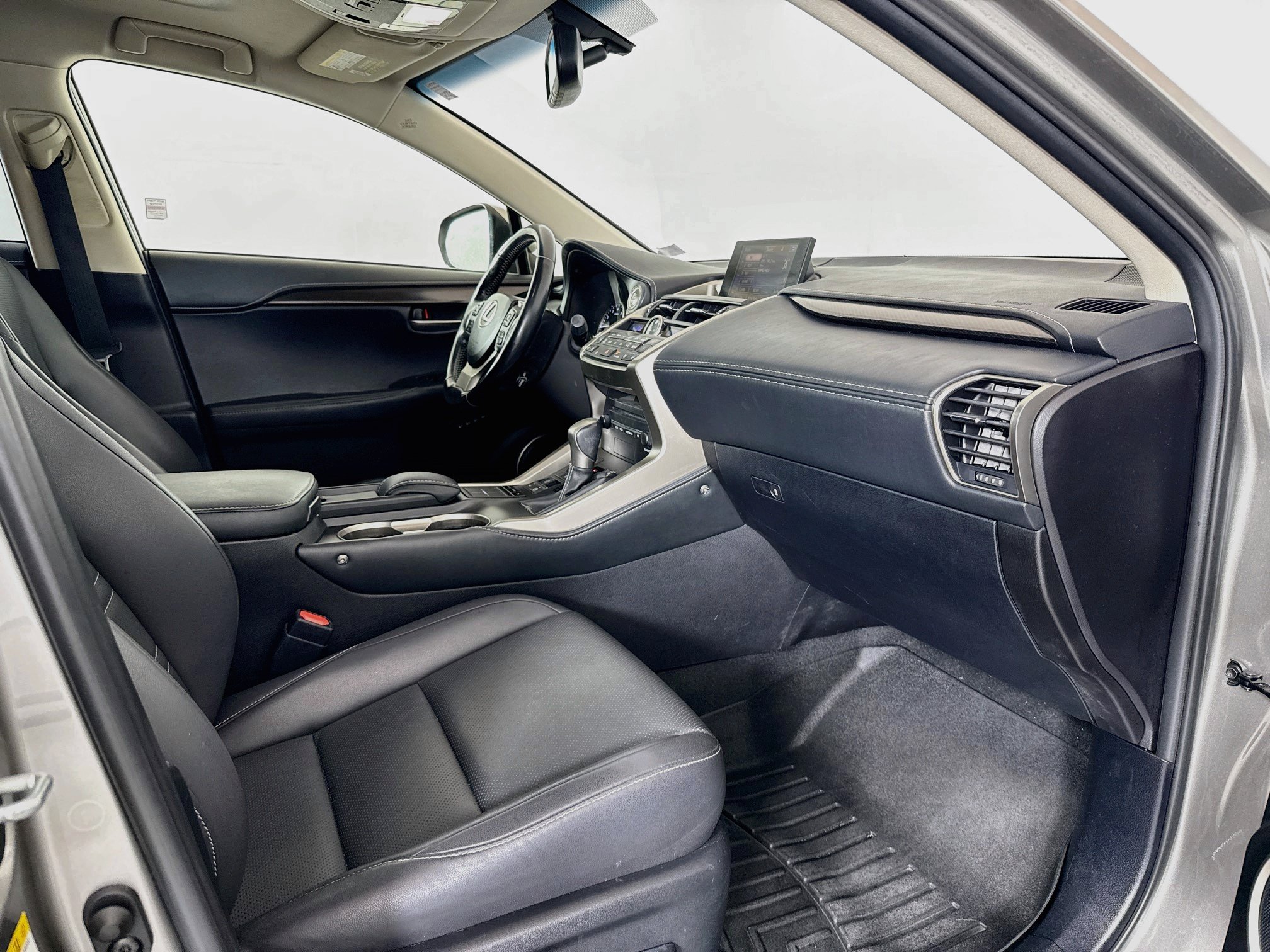 Used 2016 Lexus NX 200t AWD w/ Premium Package image 27