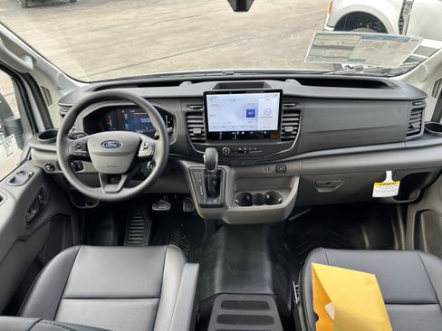 New 2026 Ford Transit 250 250 Medium Roof image 17