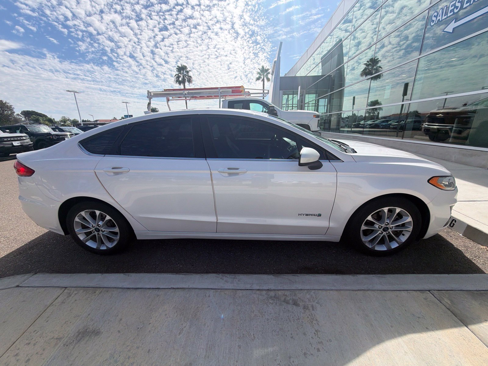 Certified 2019 Ford Fusion SE FWD image 4