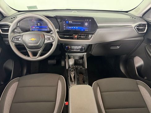 Used 2025 Chevrolet TrailBlazer LT AWD/4WD image 13