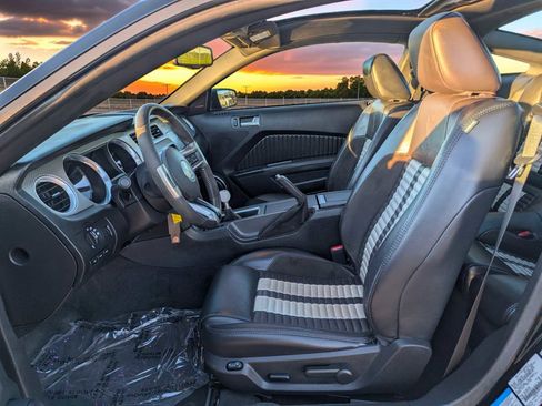 Used 2011 Ford Mustang Shelby GT500 RWD image 14