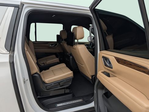 Used 2022 Chevrolet Suburban Premier w/ Max Trailering Package image 34