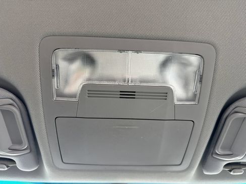 Used 2015 Toyota Camry LE FWD image 30