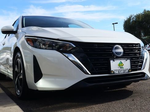 Used 2025 Nissan Sentra SV image 18