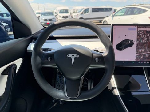 Used 2021 Tesla Model Y Performance AWD/4WD image 22