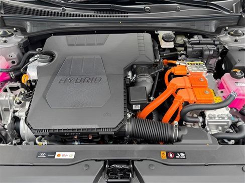 New 2025 Hyundai Elantra SEL image 8