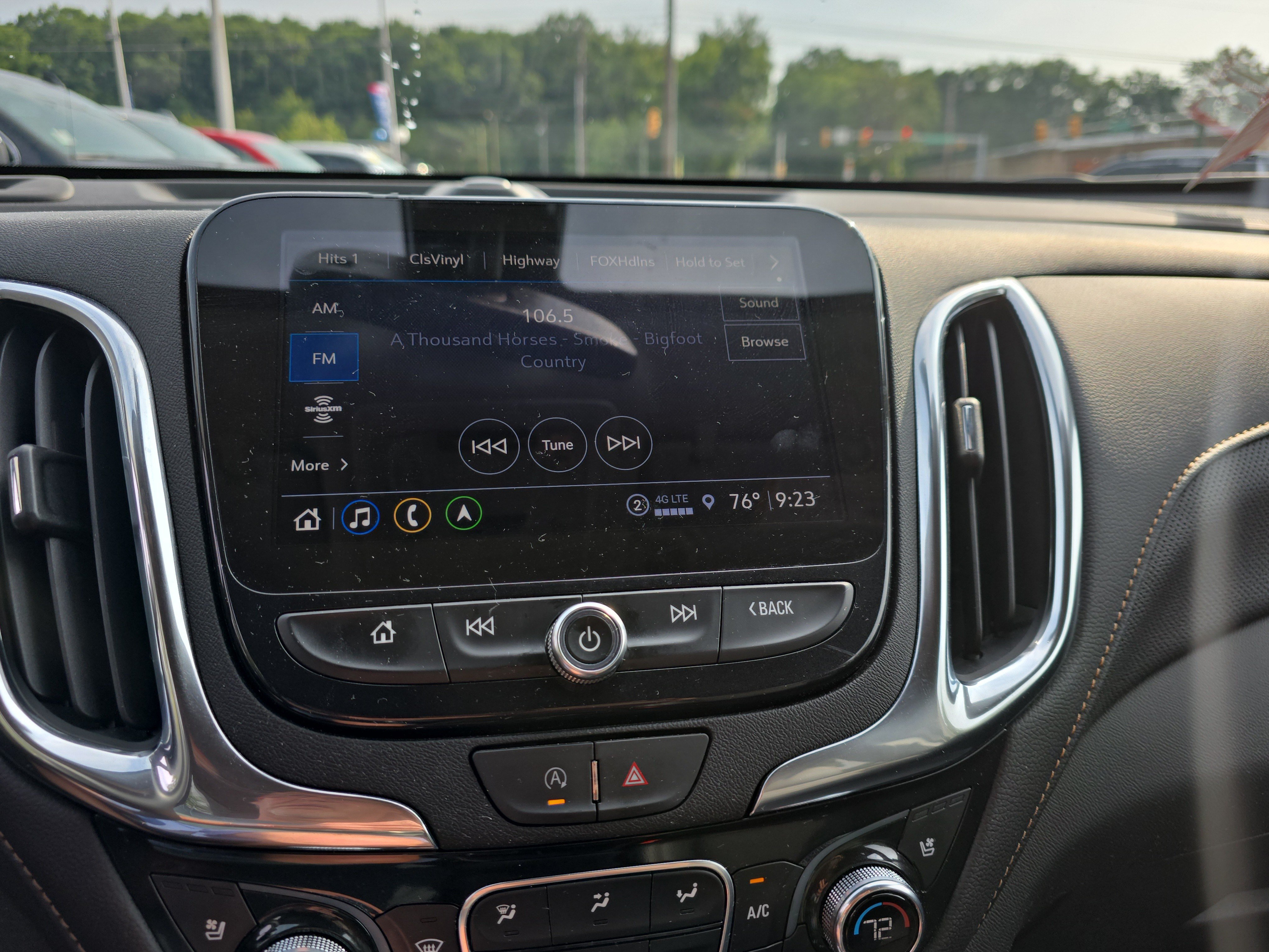 Used 2024 Chevrolet Equinox Premier AWD/4WD image 34
