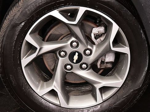 Used 2024 Chevrolet Trax LT w/ Driver Confidence Package FWD image 8