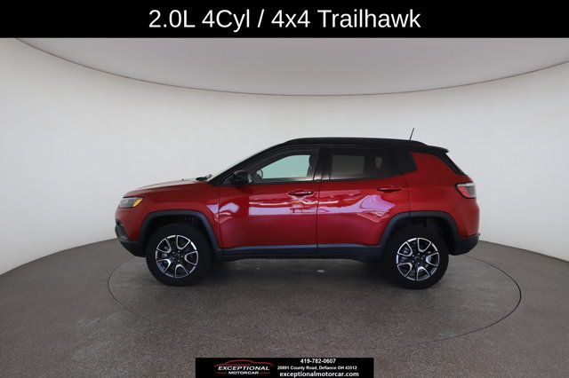 Used 2025 Jeep Compass Trailhawk AWD/4WD image 7