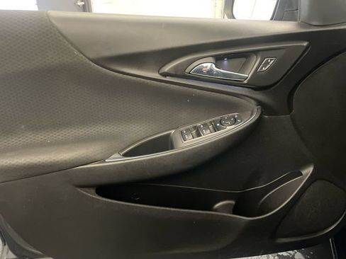 Used 2017 Chevrolet Malibu LT FWD image 16