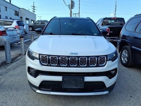 Used 2024 Jeep Compass Limited AWD/4WD image 2
