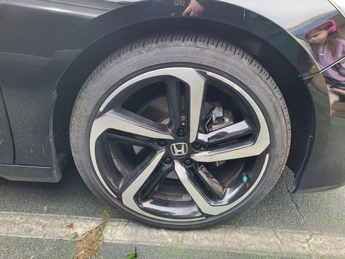 Used 2018 Honda Accord Sport image 7