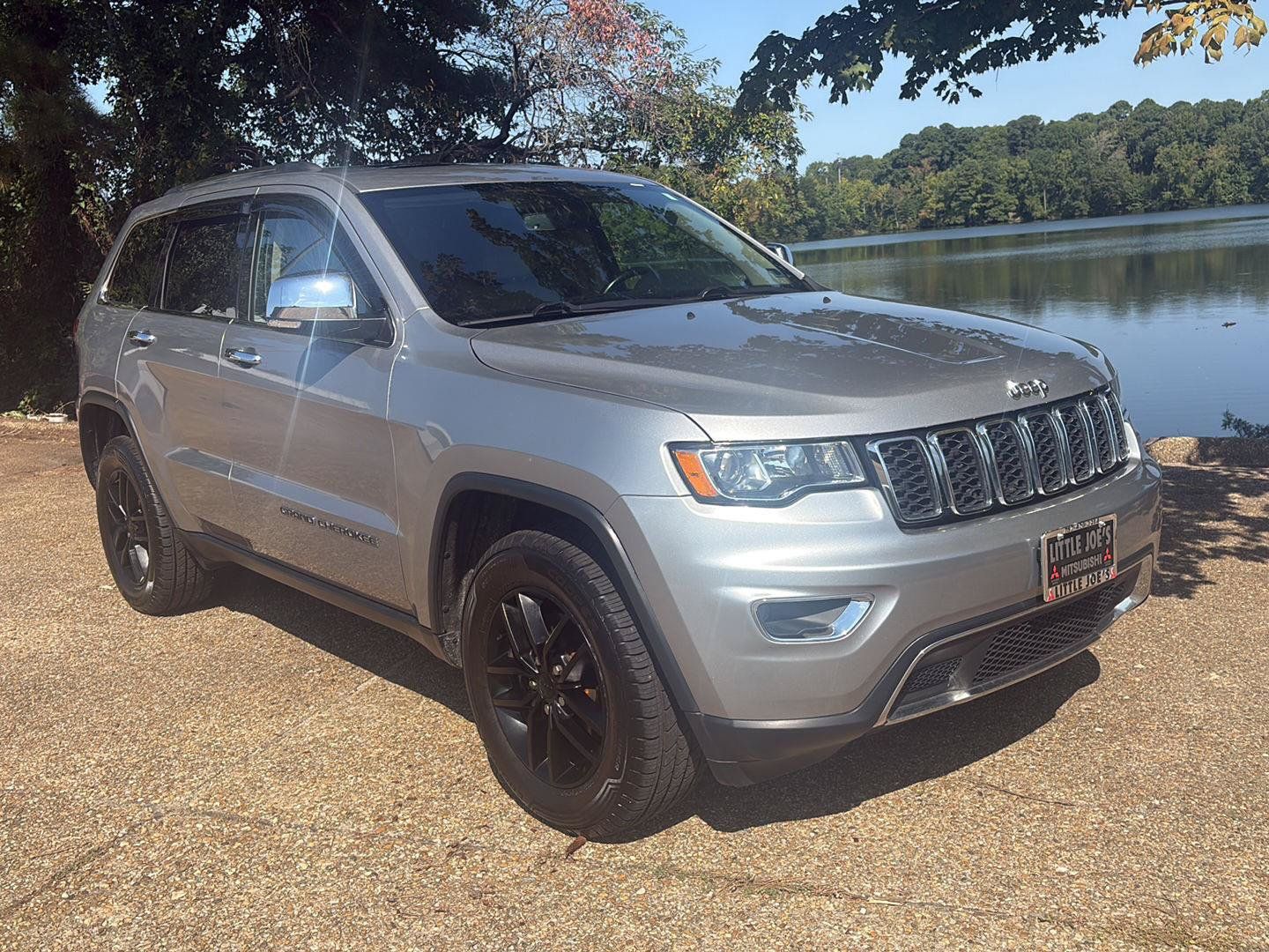 Used 2020 Jeep Grand Cherokee Limited AWD/4WD image 1