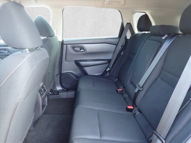 Used 2024 Nissan Rogue S AWD/4WD image 9