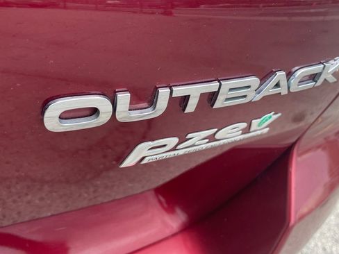 Used 2012 Subaru Outback 2.5i Premium w/ All-Weather Pkg AWD/4WD image 23