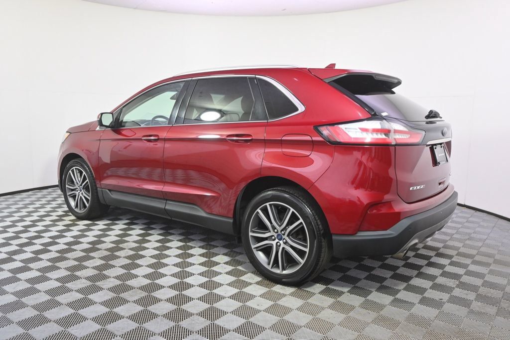 Used 2019 Ford Edge Titanium FWD image 3