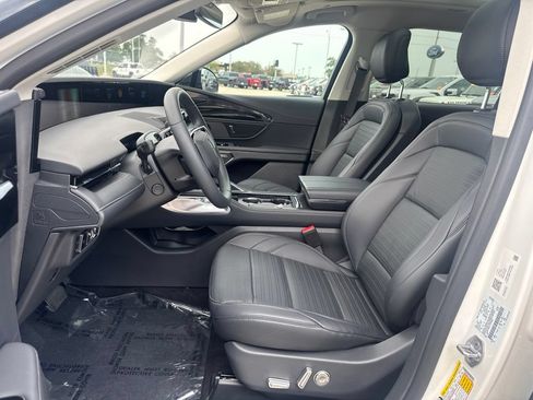 New 2026 Lincoln Nautilus Reserve AWD/4WD image 4