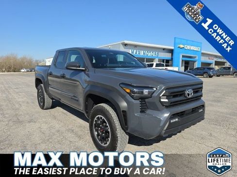 Used 2025 Toyota Tacoma TRD Off-Road AWD/4WD image 1