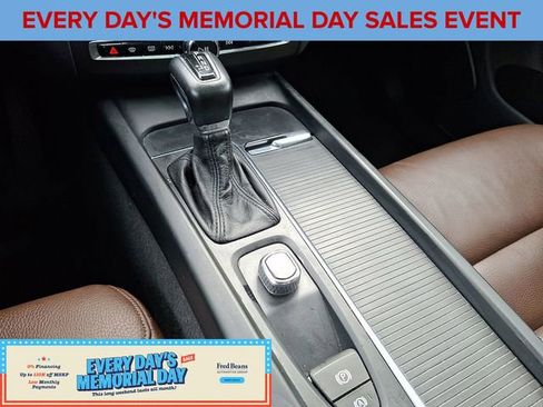 Used 2018 Volvo XC60 T6 Momentum w/ Advanced Package AWD/4WD image 22