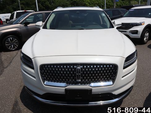 Used 2023 Lincoln Nautilus Reserve AWD/4WD image 4