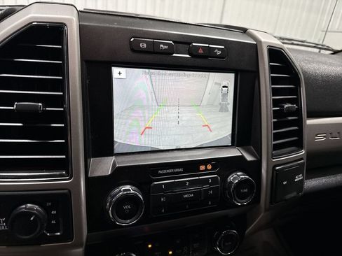 Used 2019 Ford F250 Lariat w/ Lariat Ultimate Package AWD/4WD image 15