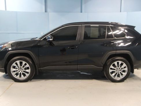 Used 2025 Toyota RAV4 XLE Premium w/ Weather Package AWD/4WD image 32