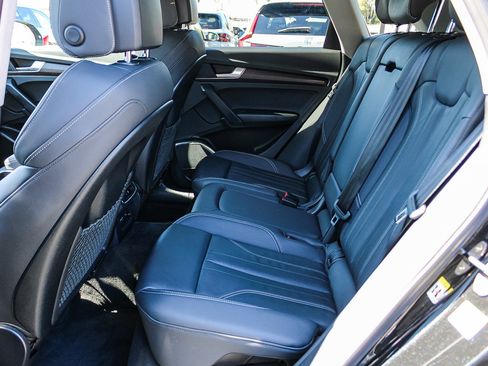 Used 2025 Audi Q5 2.0T Premium image 18