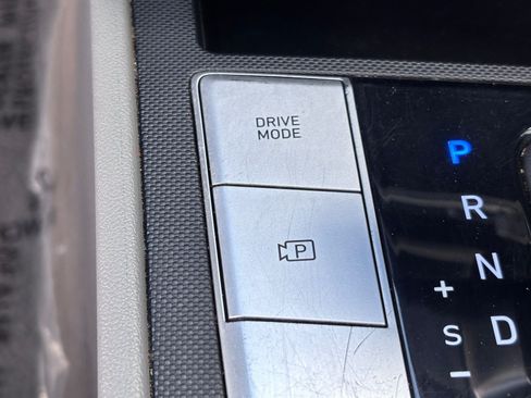 Used 2021 Hyundai Elantra SEL FWD image 32
