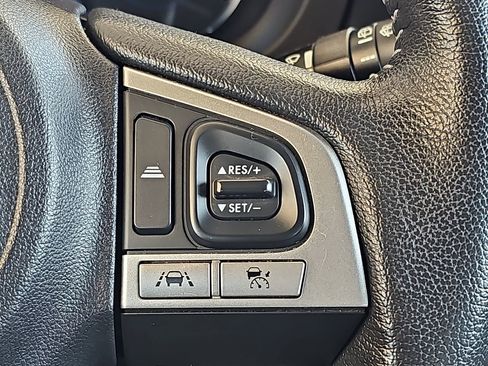 Used 2018 Subaru Forester 2.5i Touring AWD/4WD image 23