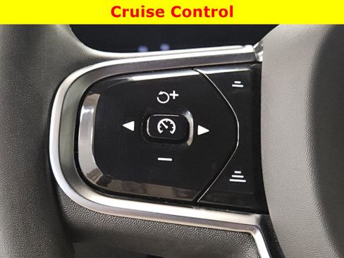 Used 2023 Volvo V60 B5 Cross Country Plus w/ Protection Package Premier image 32