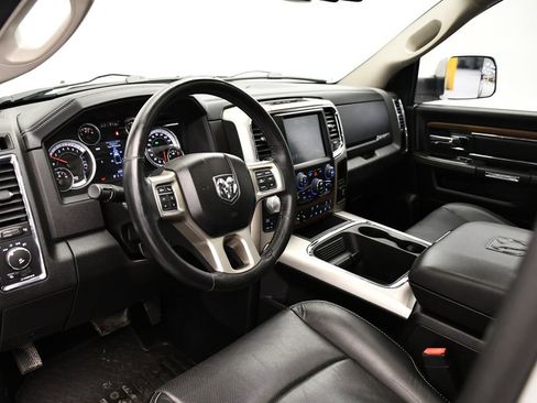 Used 2015 RAM 1500 Laramie w/ Convenience Group image 4