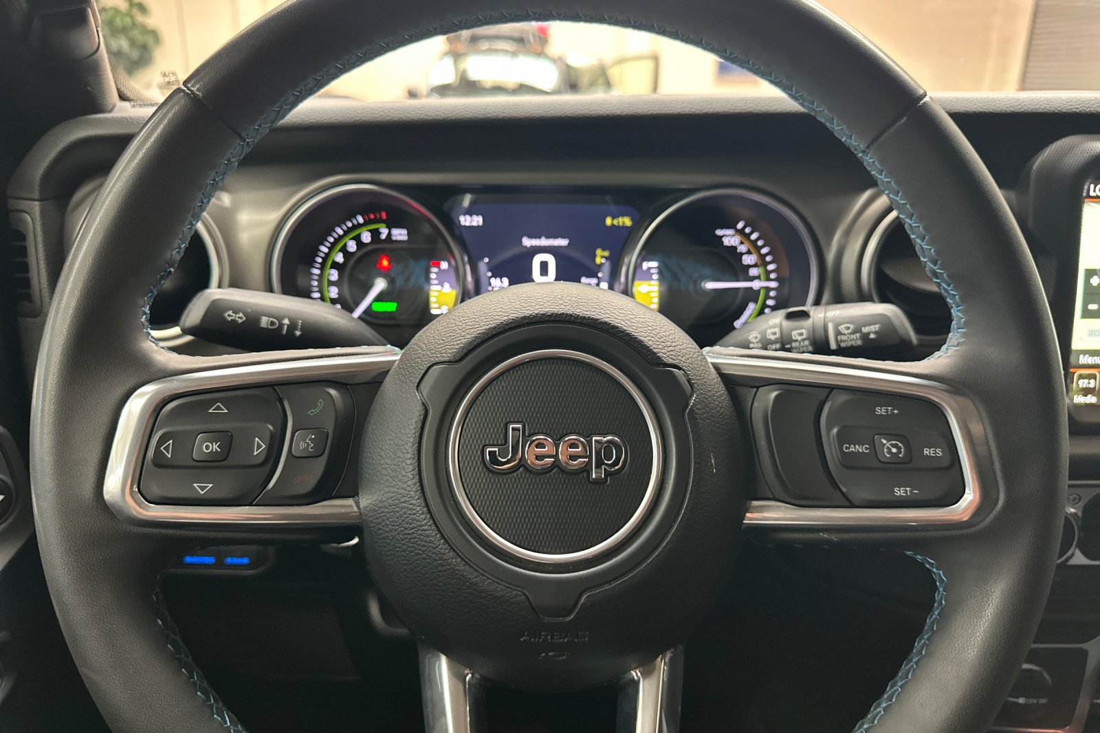 Used 2023 Jeep Wrangler Unlimited Rubicon 4xe AWD/4WD image 30