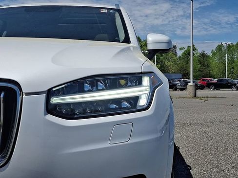 Used 2020 Volvo XC90 T6 Momentum w/ Protection Package Premier AWD/4WD image 9