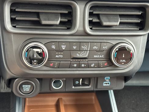 Used 2024 Ford Maverick Lariat AWD/4WD image 16
