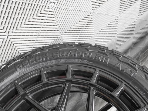 Used 2026 Chevrolet Tahoe Z71 w/ Comfort Package image 38