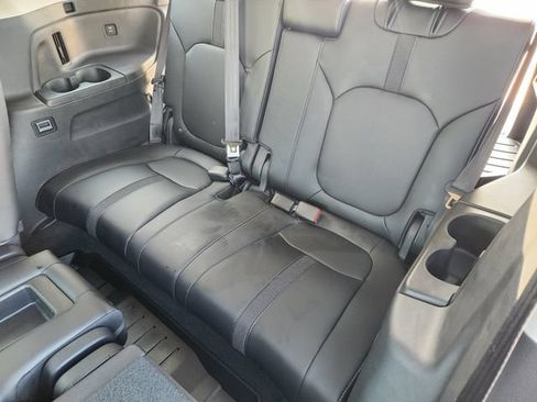 Used 2025 Honda Pilot EX-L image 31