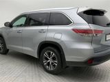 Used 2016 Toyota Highlander XLE image 4