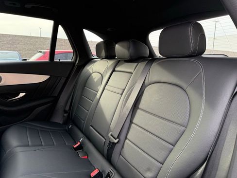 Used 2019 Mercedes-Benz GLC 300 4MATIC image 12