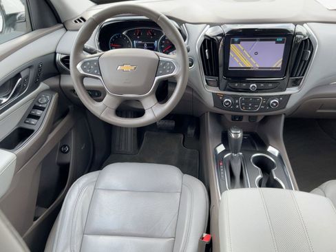 Certified 2019 Chevrolet Traverse Premier w/ Driver Confidence II Package image 28