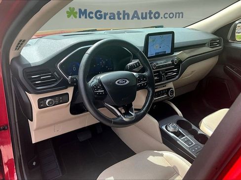 Used 2020 Ford Escape Titanium w/ Titanium Premium Package 2.0 AWD/4WD image 17