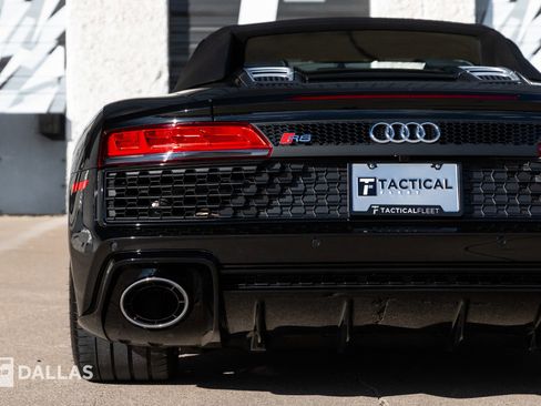 Used 2021 Audi R8 V10 w/ Premium Package image 15