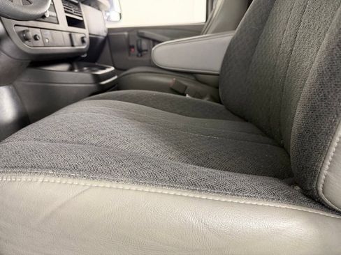 Used 2024 GMC Savana 2500 w/ Driver Convenience Package image 21