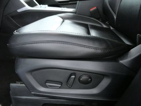 Certified 2023 Ford Explorer XLT w/ Equipment Group 202A AWD/4WD image 16