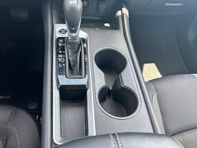 Used 2025 Nissan Altima 2.5 SV FWD image 29