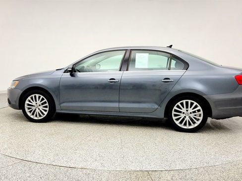 Used 2011 Volkswagen Jetta SEL image 8