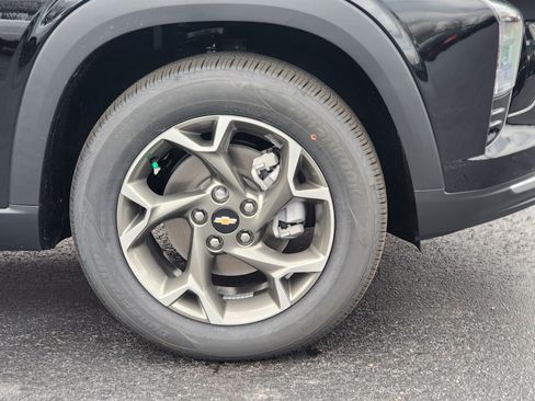 New 2026 Chevrolet Trax LT image 6