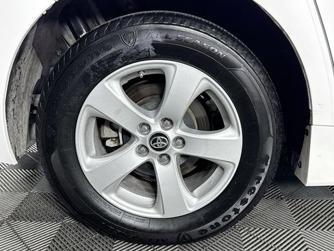 Used 2019 Toyota Sienna L image 31