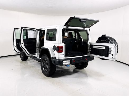 Used 2021 Jeep Wrangler Unlimited Rubicon 4xe w/ Steel Bumper Group image 27